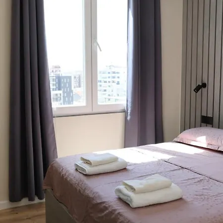 Daire Peace And Luxury Apartment, In Center, New Bazaar1 Tiran